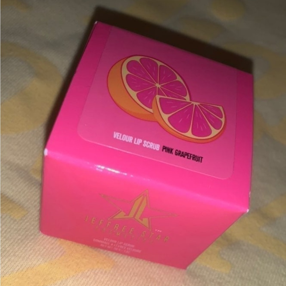 NEW! Jeffree Star Velour Lip Scrub in Pink Grapefruit